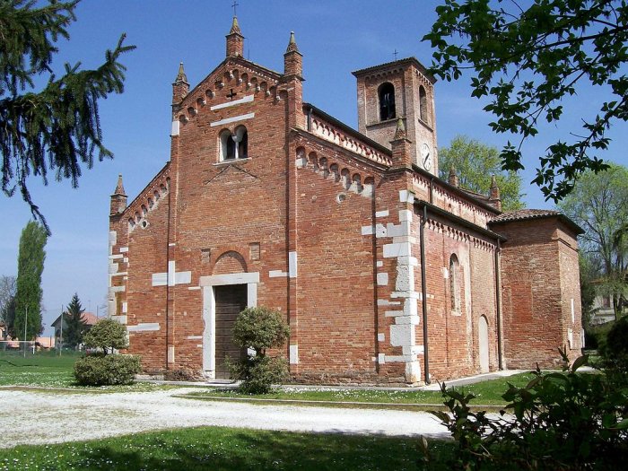 Chiesa di S.Maria Maggiore IX sec. (3km)